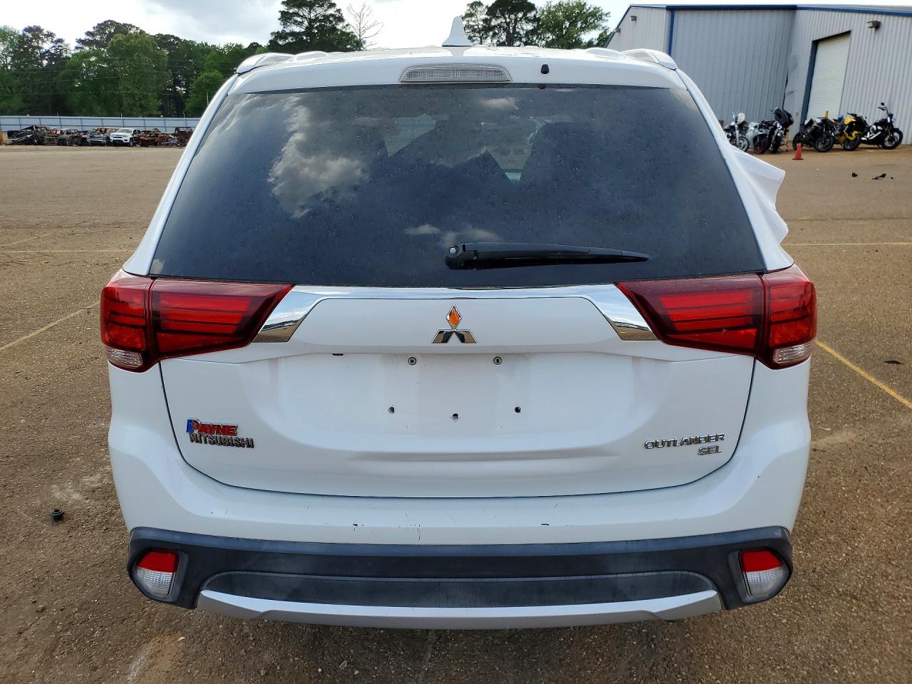 2018 MITSUBISHI OUTLANDER SE photo 16
