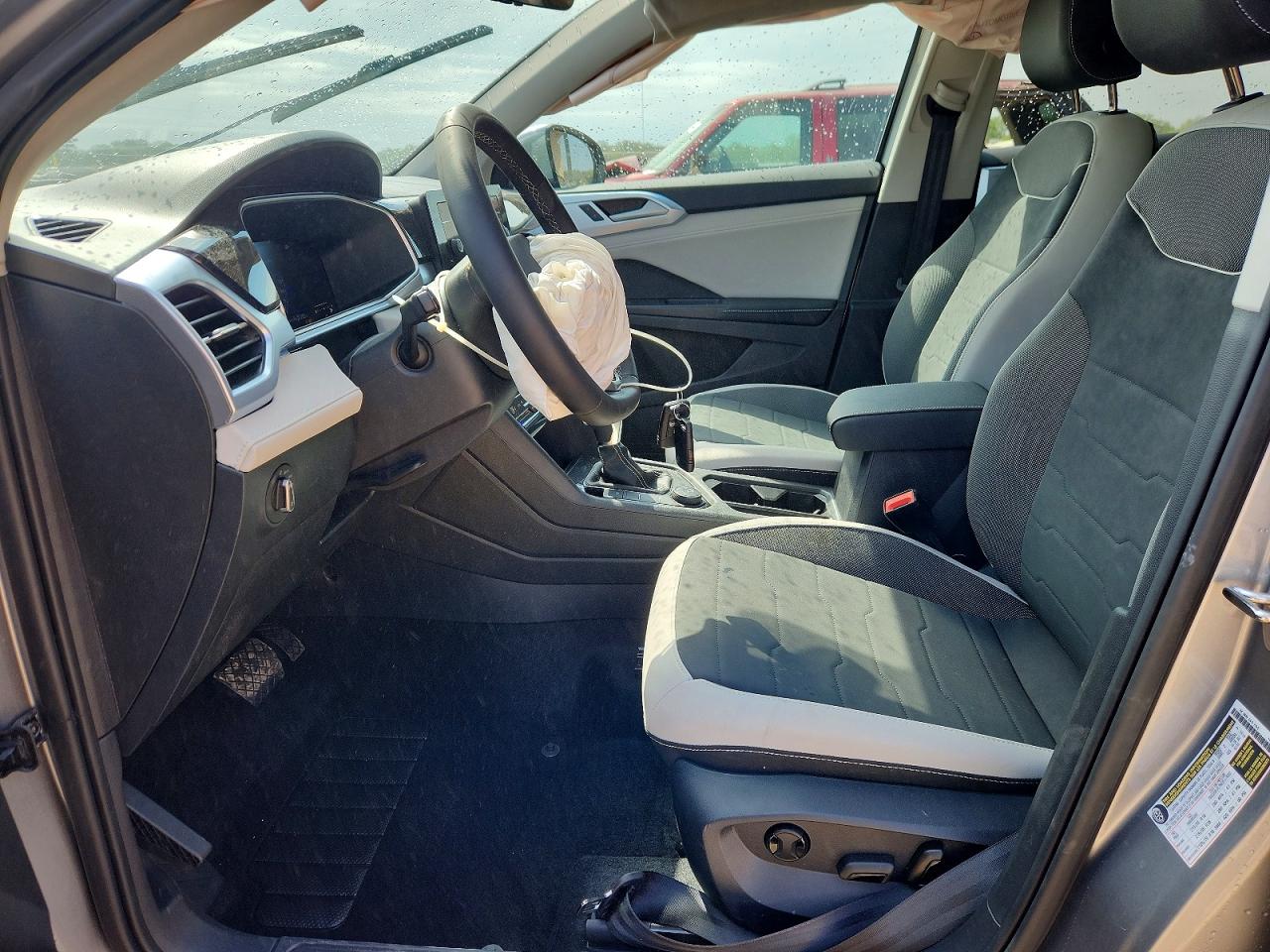 2026 VOLKSWAGEN TAOS SE photo 13
