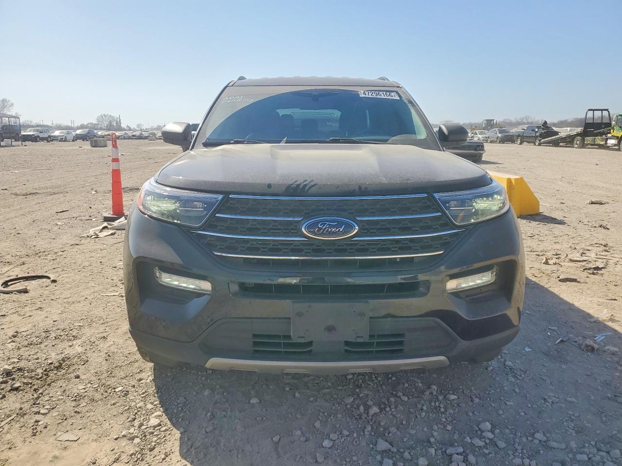2023 FORD EXPLORER XLT photo 9