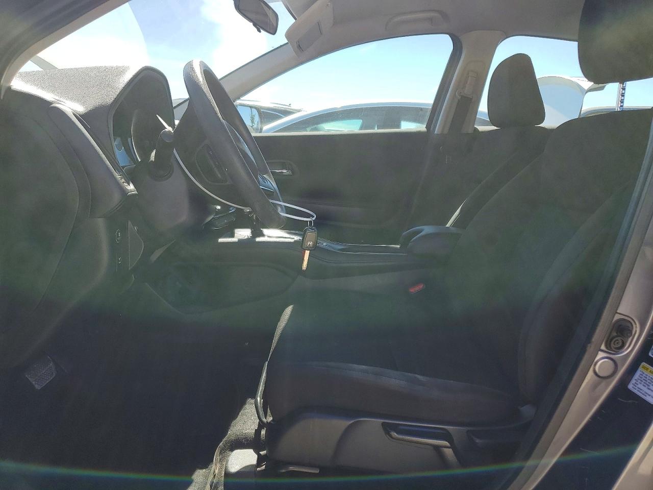 2016 HONDA HR-V LX photo 7