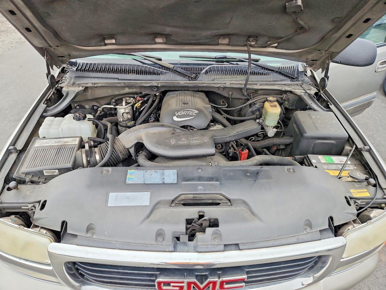 2002 GMC YUKON XL K1500 photo 21