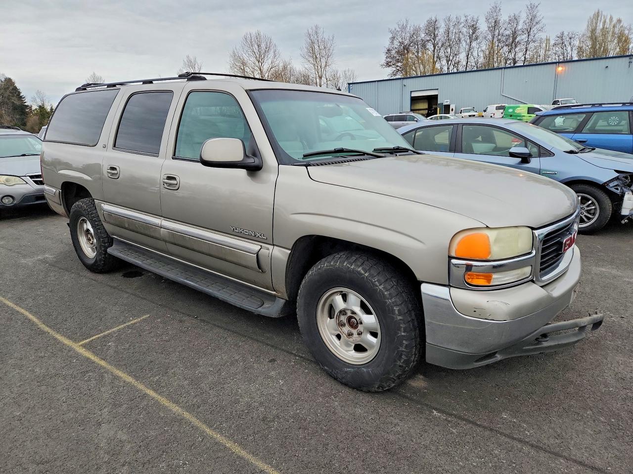 2002 GMC YUKON XL K1500 photo 7