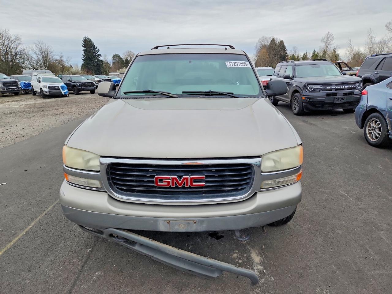 2002 GMC YUKON XL K1500 photo 9