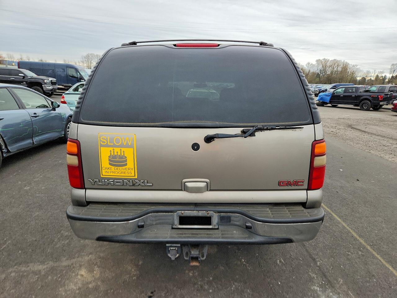 2002 GMC YUKON XL K1500 photo 11