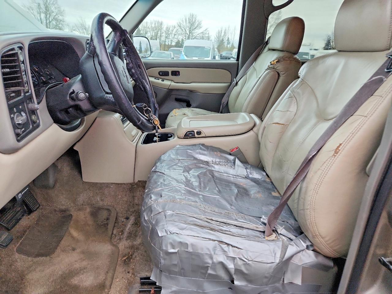 2002 GMC YUKON XL K1500 photo 13
