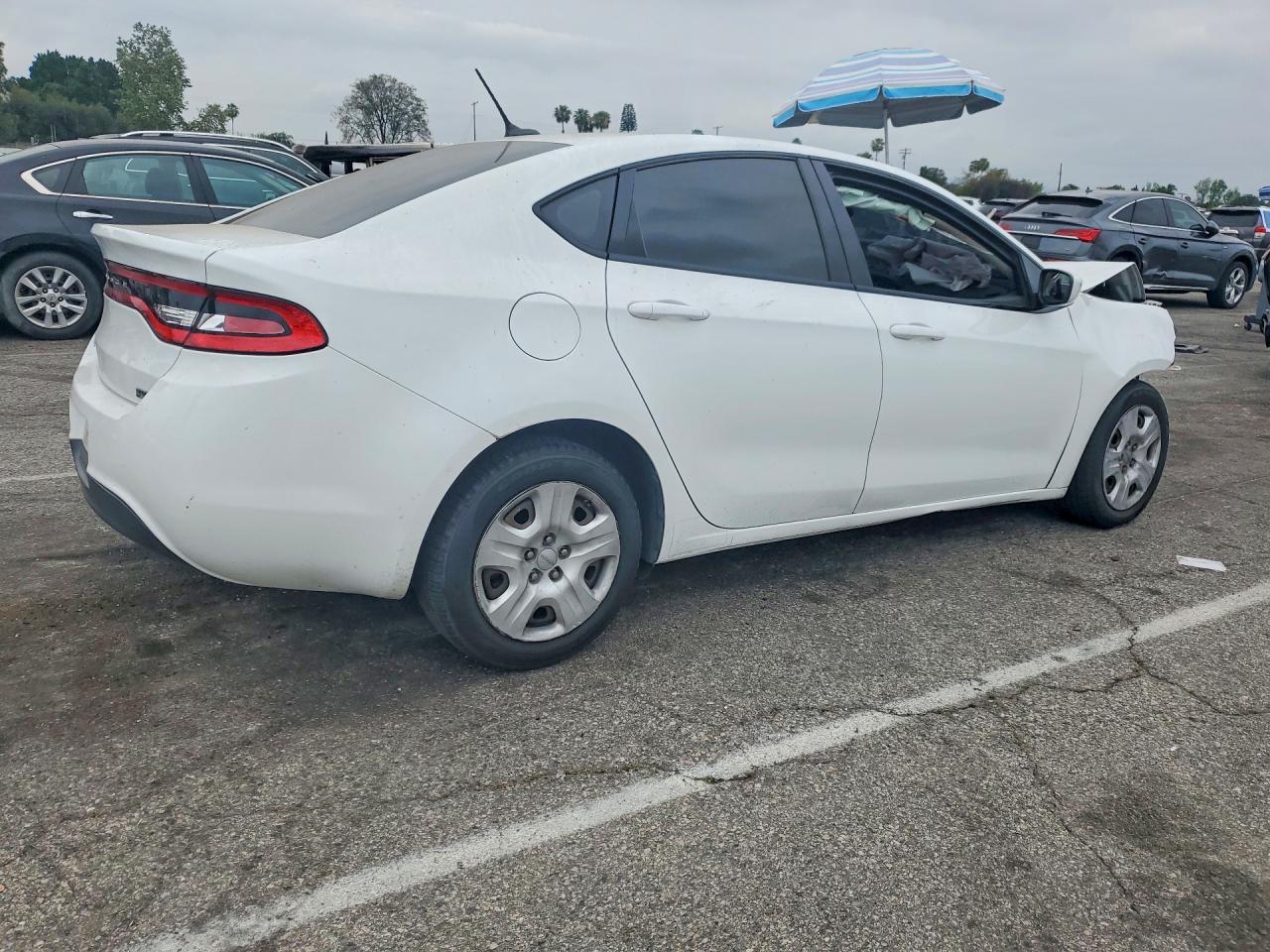 2015 DODGE DART SE photo 5