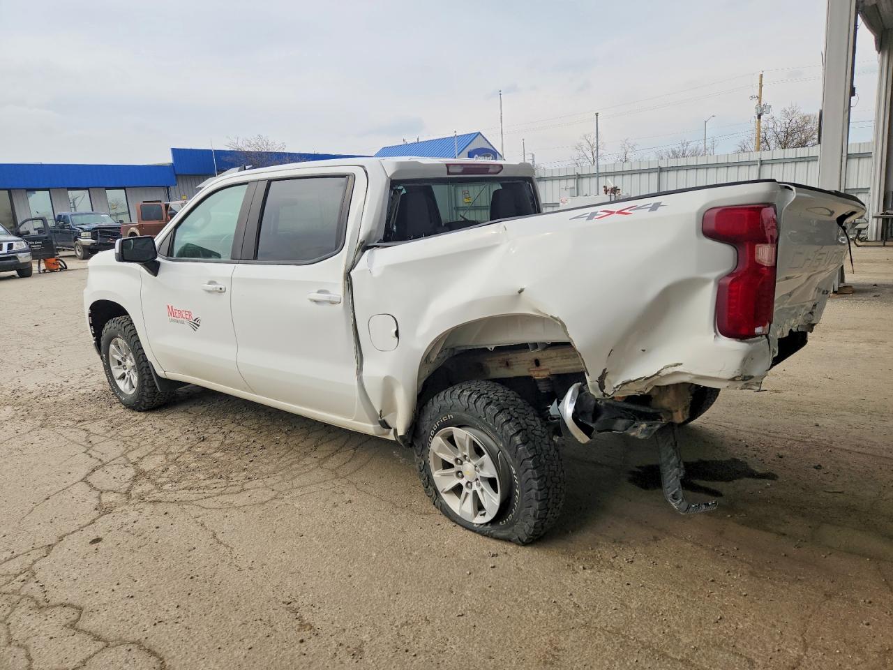 2020 CHEVROLET SILVERADO K1500 LT photo 4