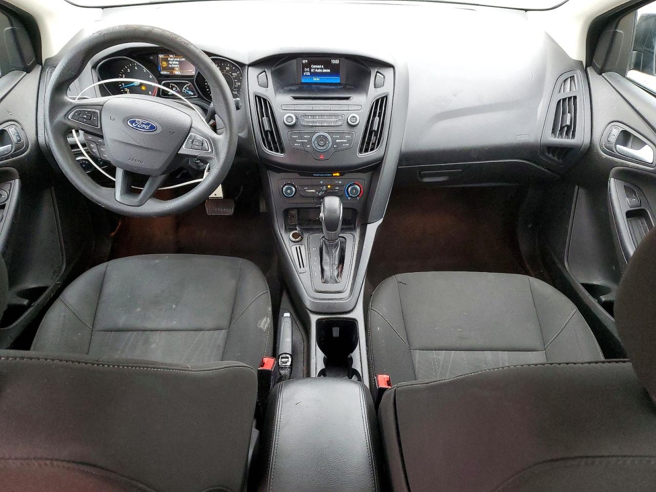 2017 FORD FOCUS SE photo 22