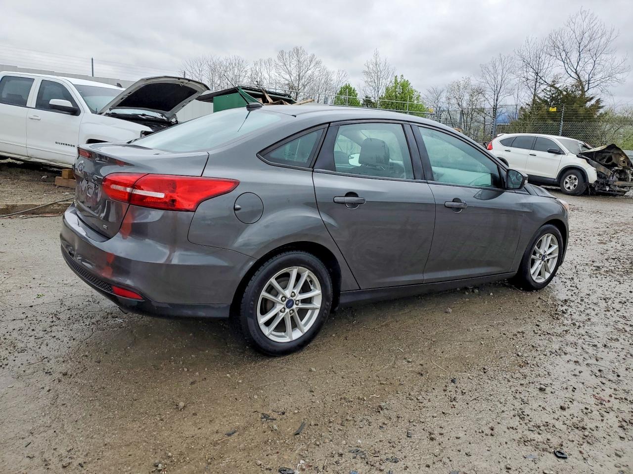 2017 FORD FOCUS SE photo 7