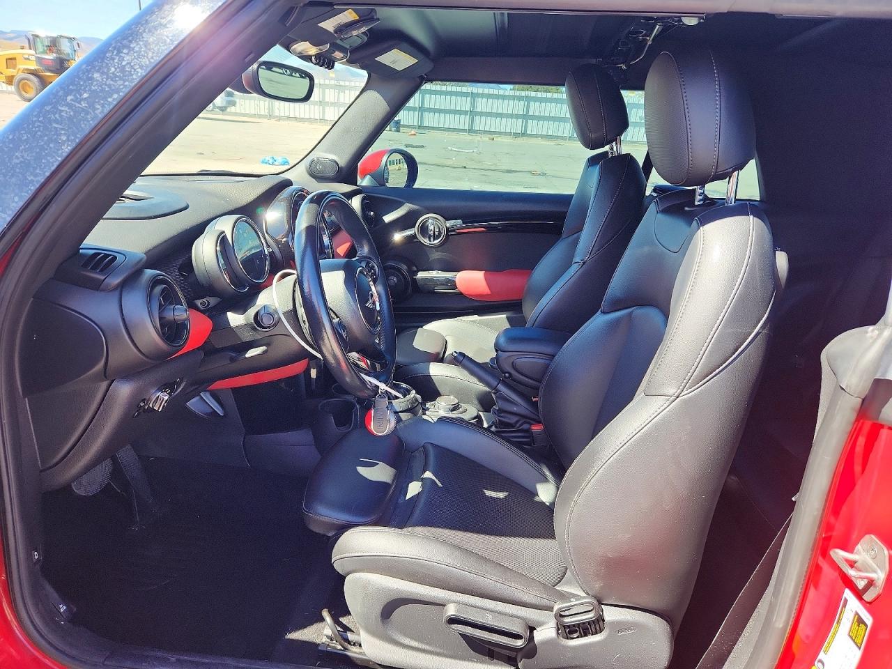 2017 MINI COOPER S photo 13