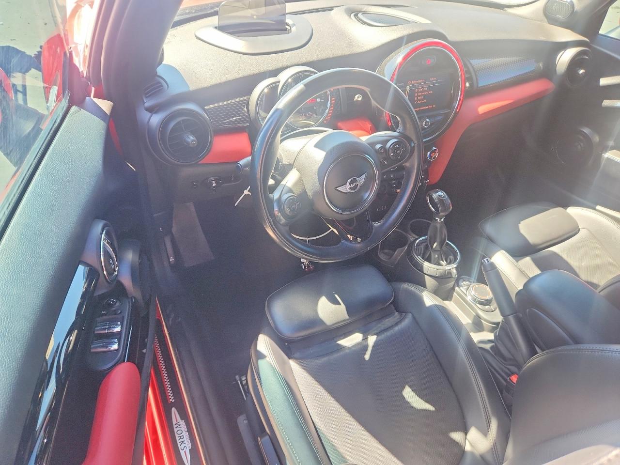 2017 MINI COOPER S photo 15