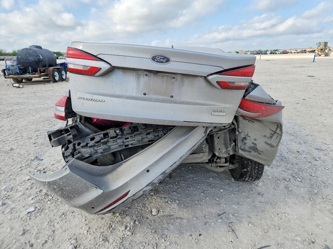 2020 FORD FUSION SEL photo 6