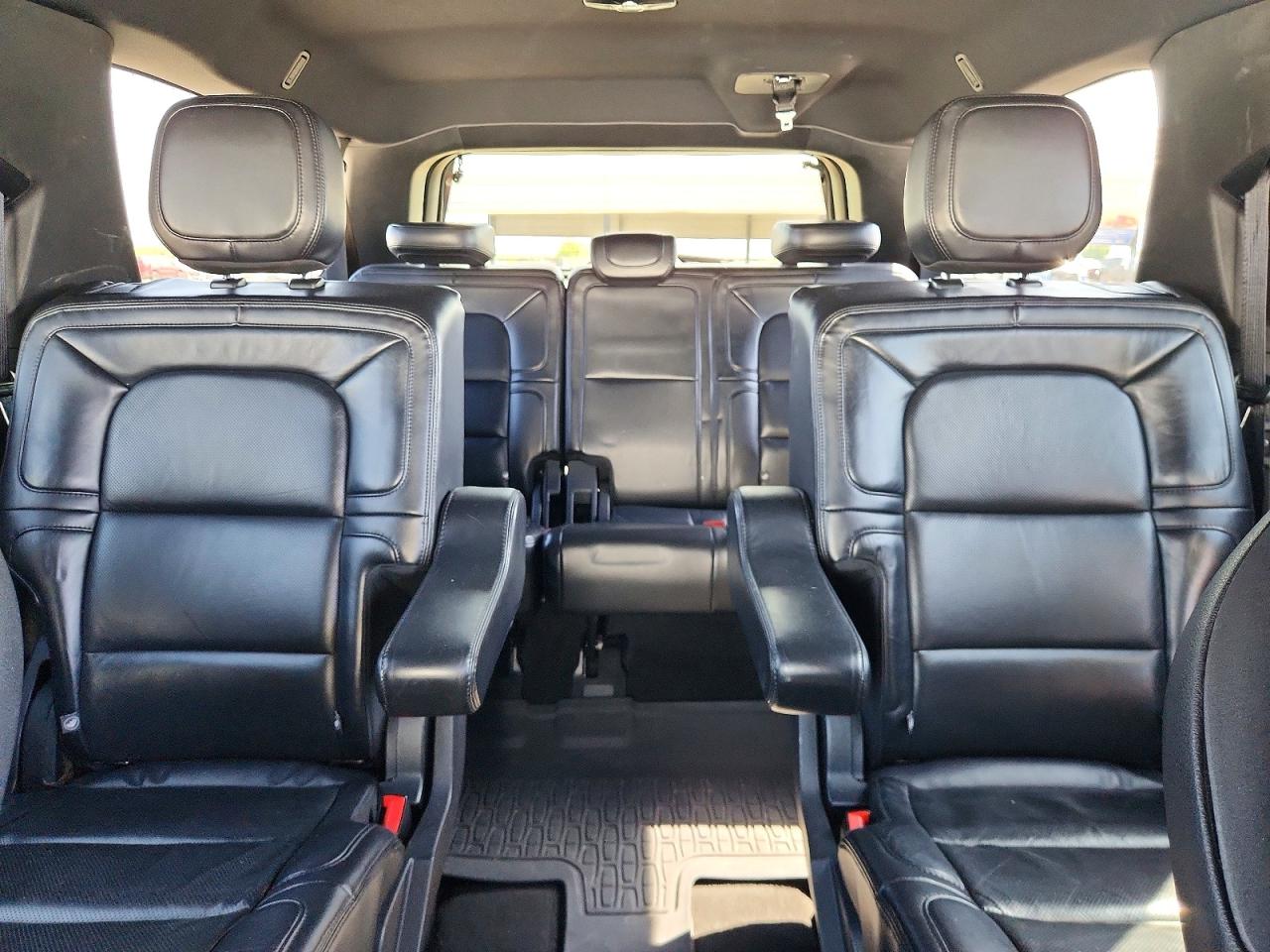2021 LINCOLN NAVIGATOR L RESERVE photo 10