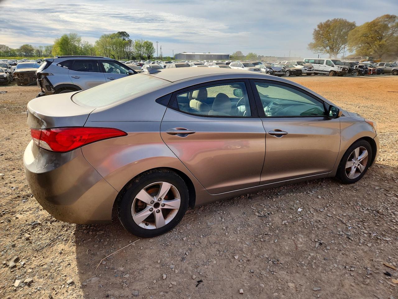 2013 HYUNDAI ELANTRA GLS photo 3