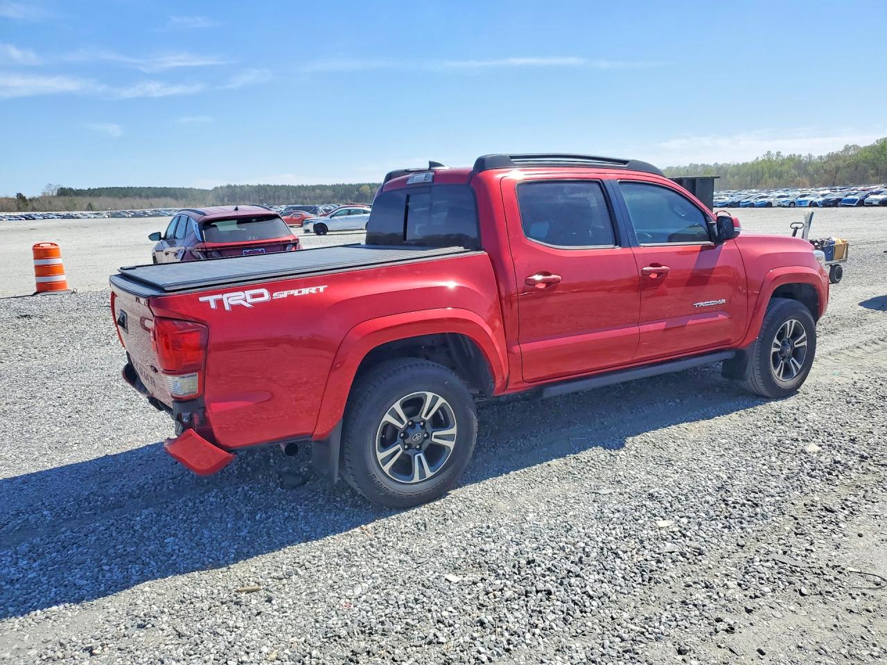 2017 TOYOTA TACOMA TRD SPORT photo 3