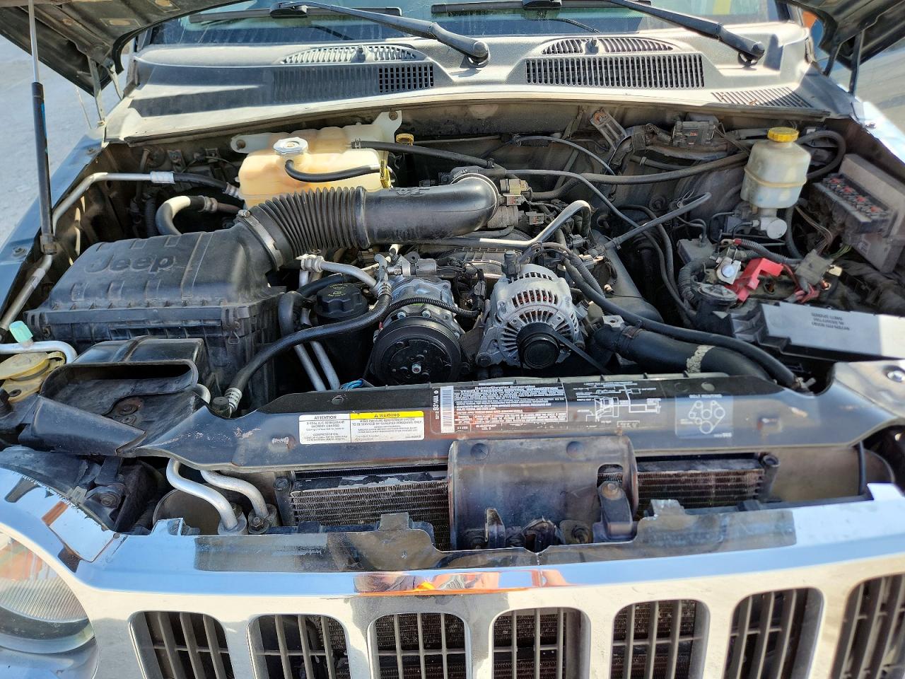 2005 JEEP LIBERTY SPORT photo 23