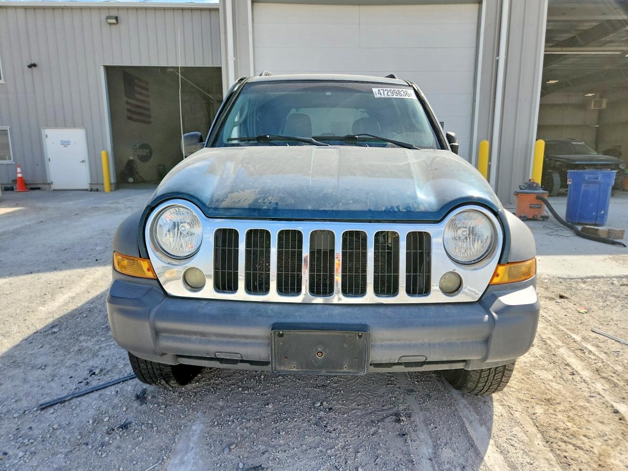2005 JEEP LIBERTY SPORT photo 9
