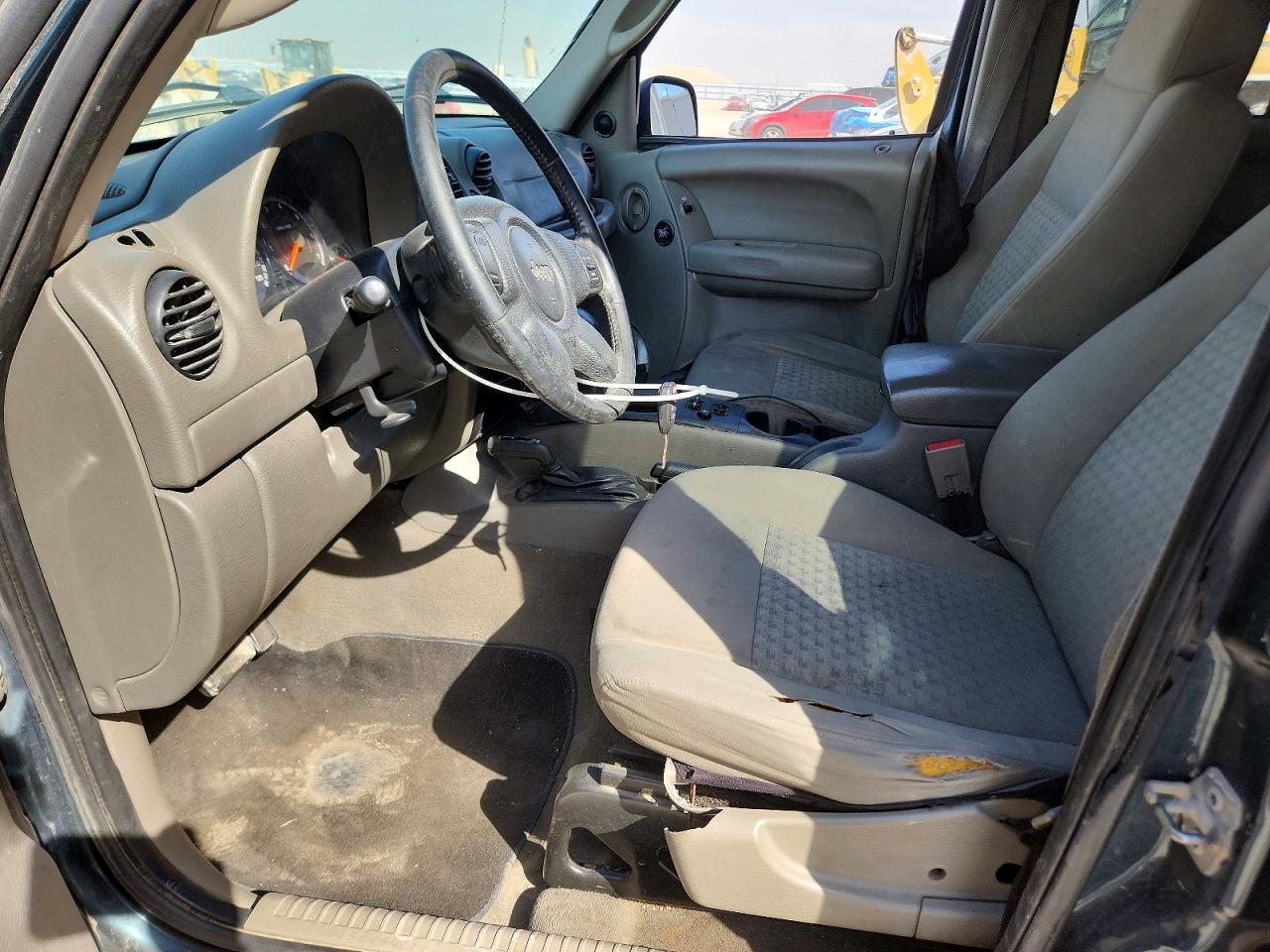 2005 JEEP LIBERTY SPORT photo 13