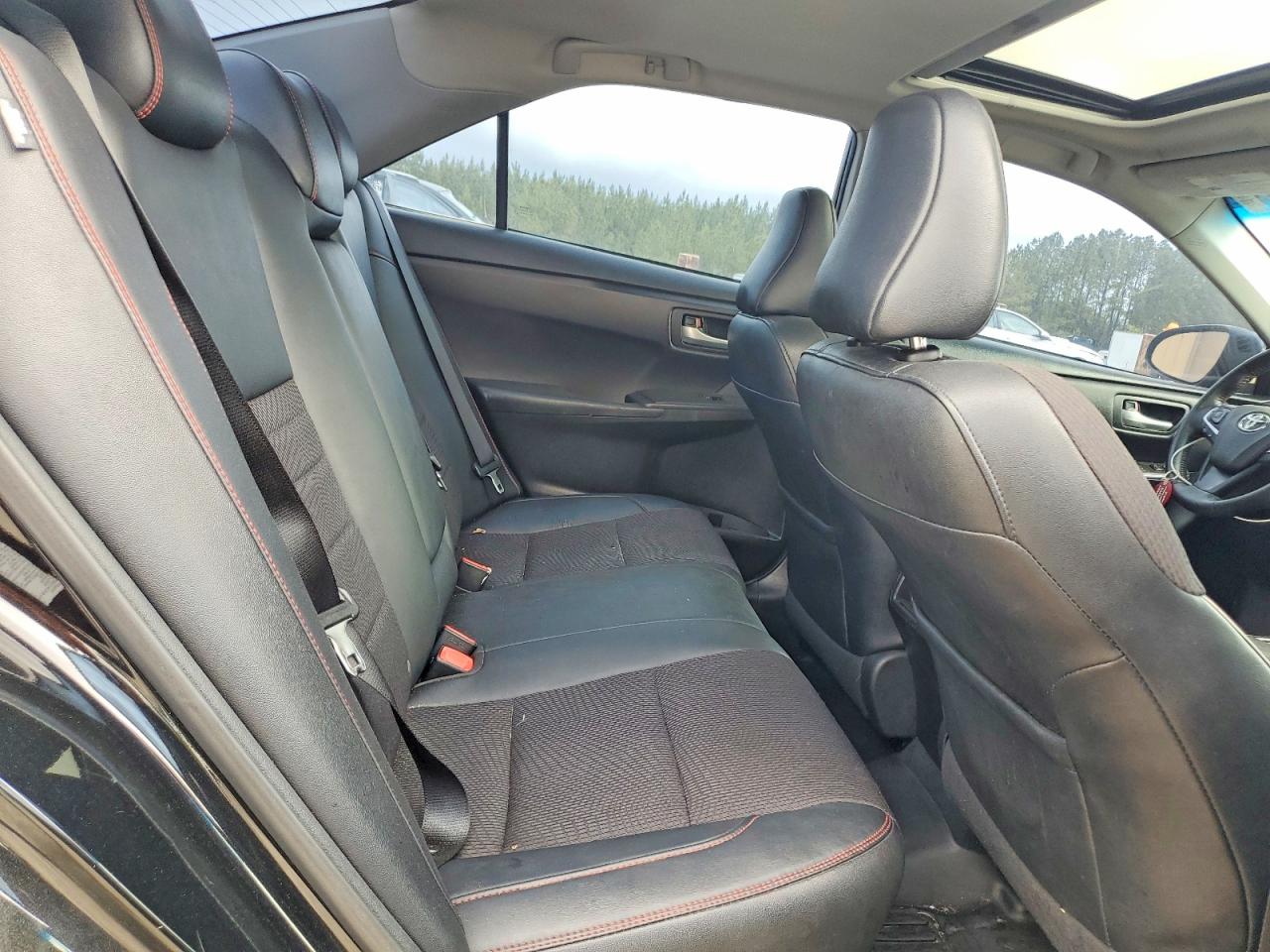2017 TOYOTA CAMRY SE photo 10