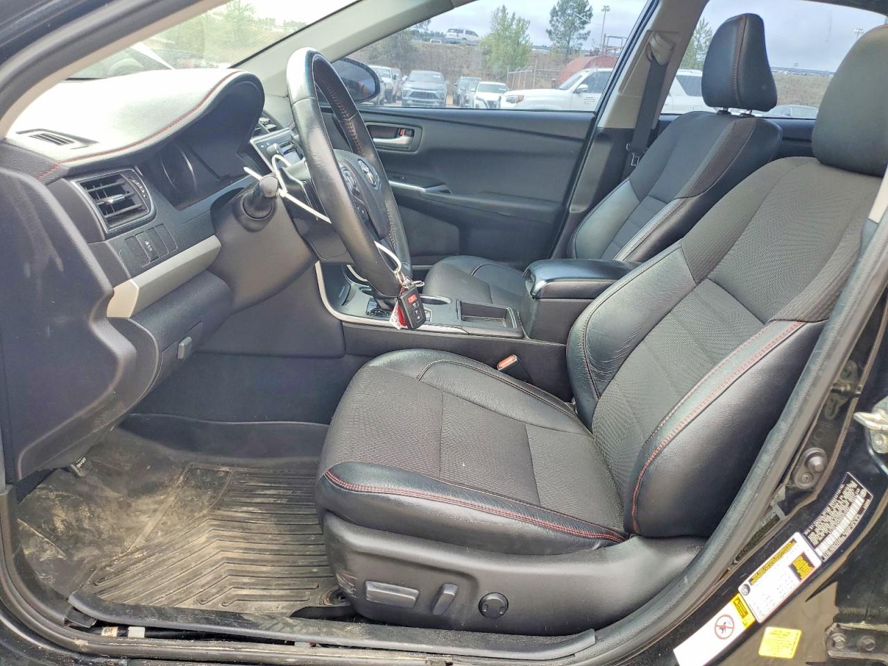 2017 TOYOTA CAMRY SE photo 7
