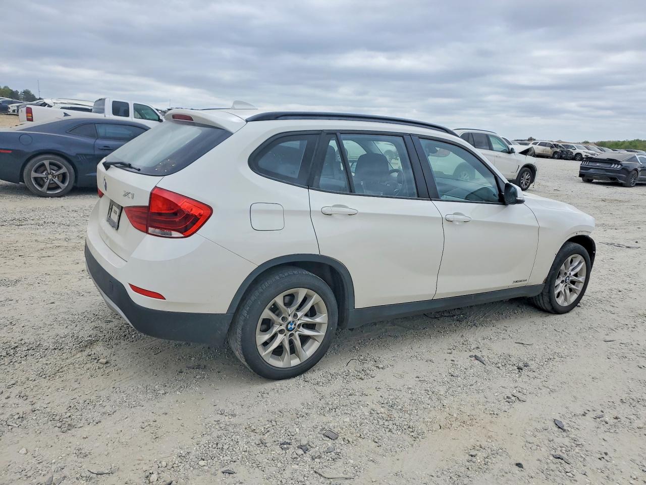 2015 BMW X1 XDRIVE28I photo 3