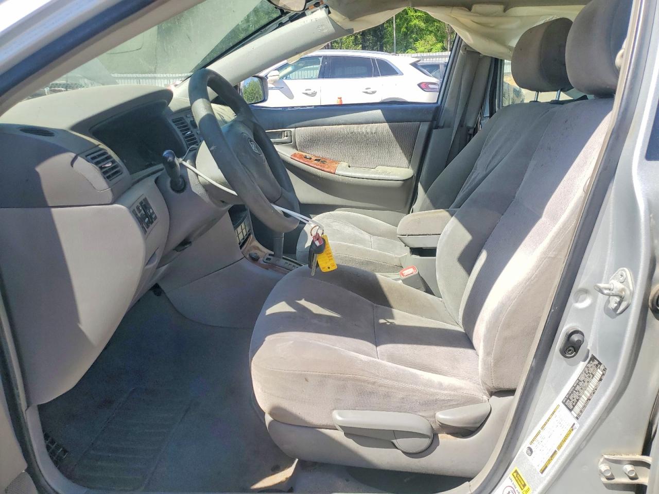2005 TOYOTA COROLLA photo 19