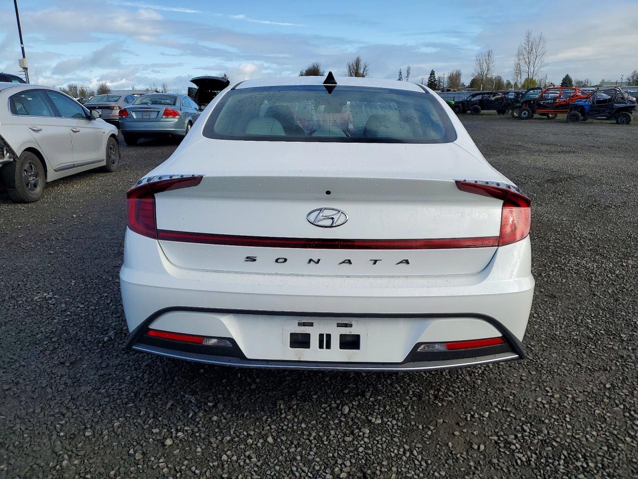 2020 HYUNDAI SONATA SE photo 11