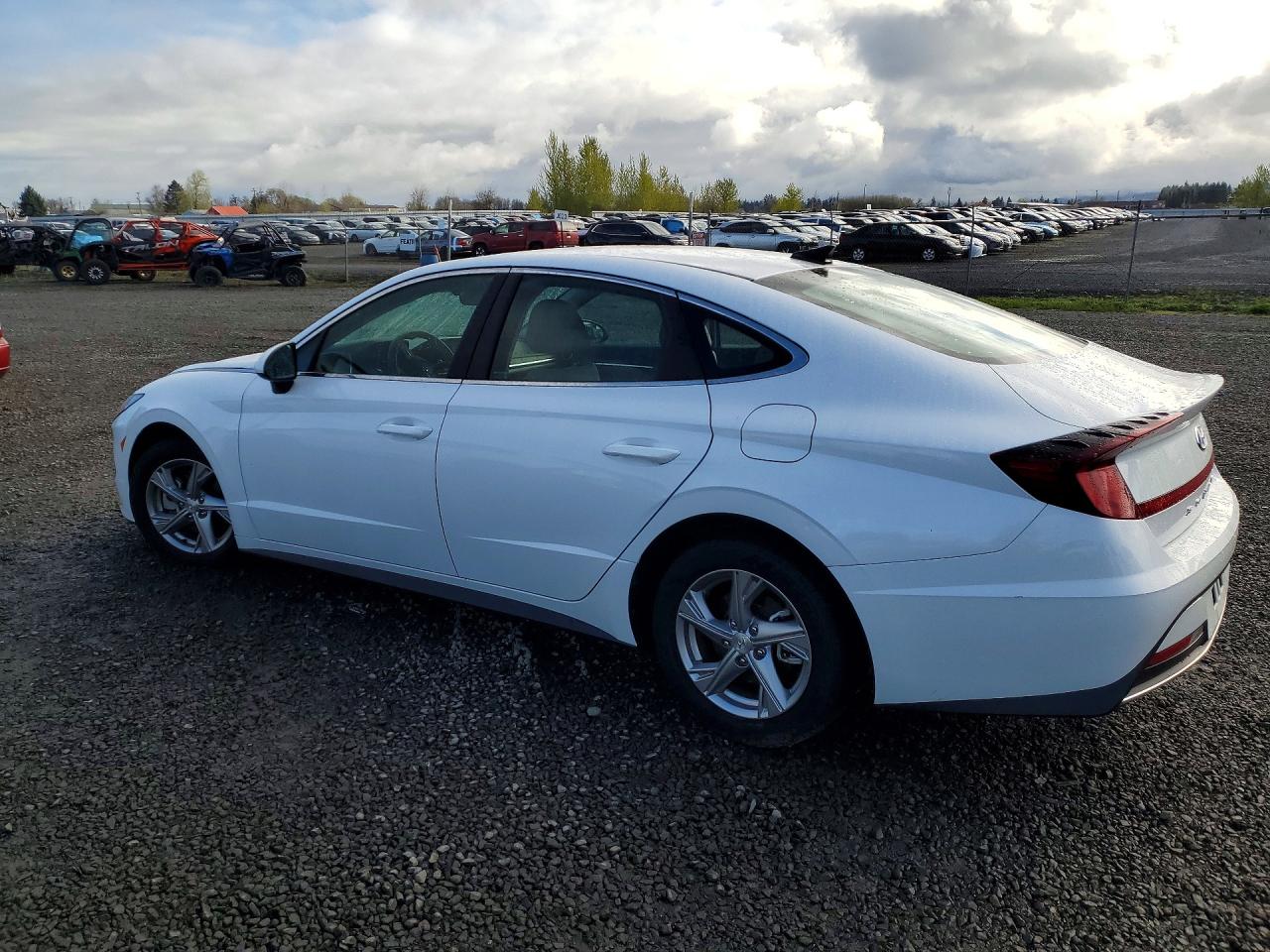 2020 HYUNDAI SONATA SE photo 3