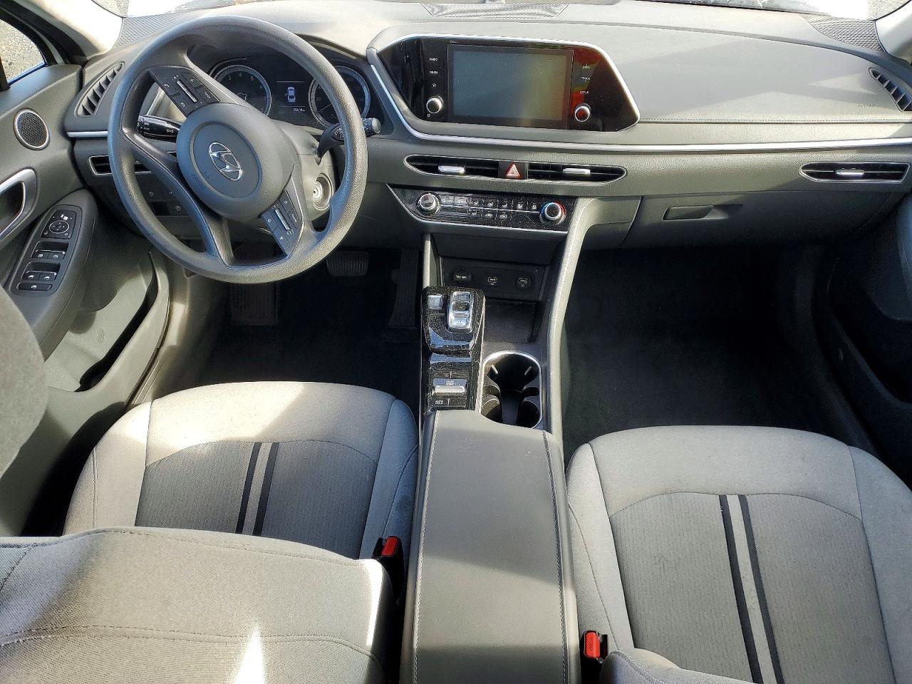 2020 HYUNDAI SONATA SE photo 15