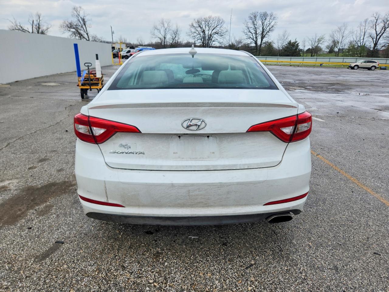 2015 HYUNDAI SONATA photo 11
