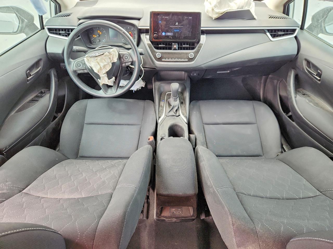 2025 TOYOTA COROLLA LE photo 8