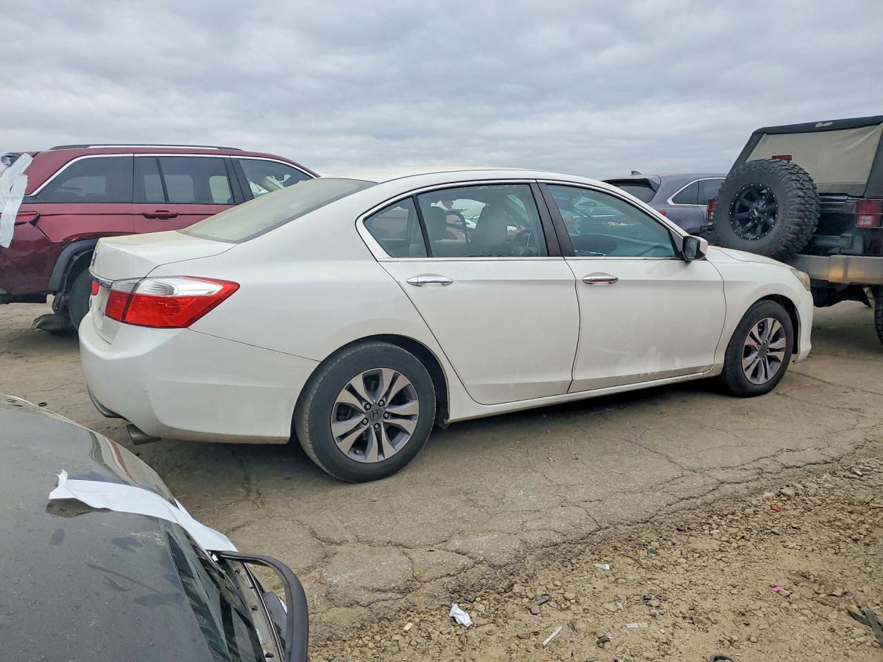 2014 HONDA ACCORD LX photo 5
