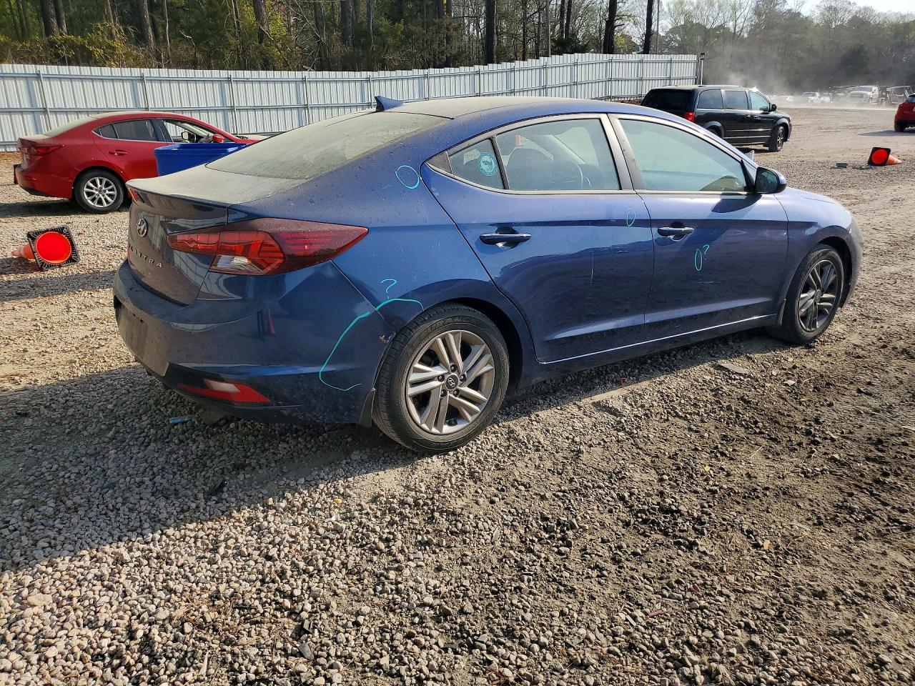 2020 HYUNDAI ELANTRA SEL photo 5