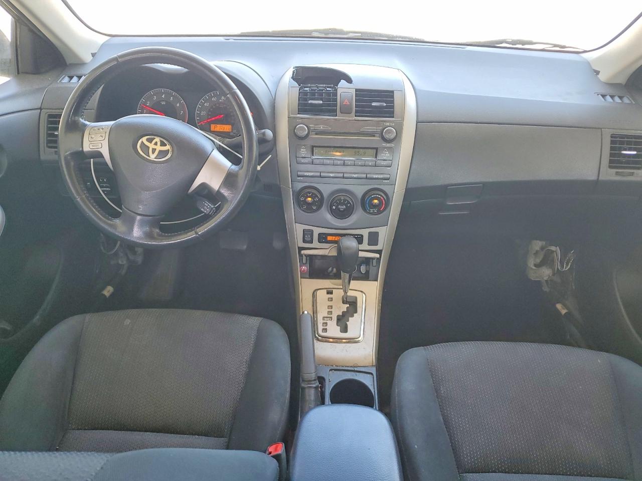 2010 TOYOTA COROLLA S photo 15