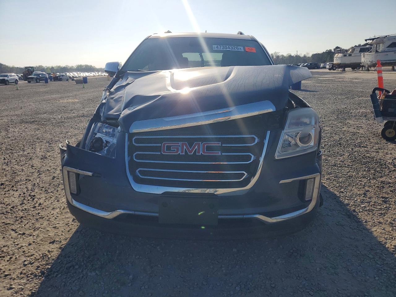 2017 GMC TERRAIN SLT photo 5