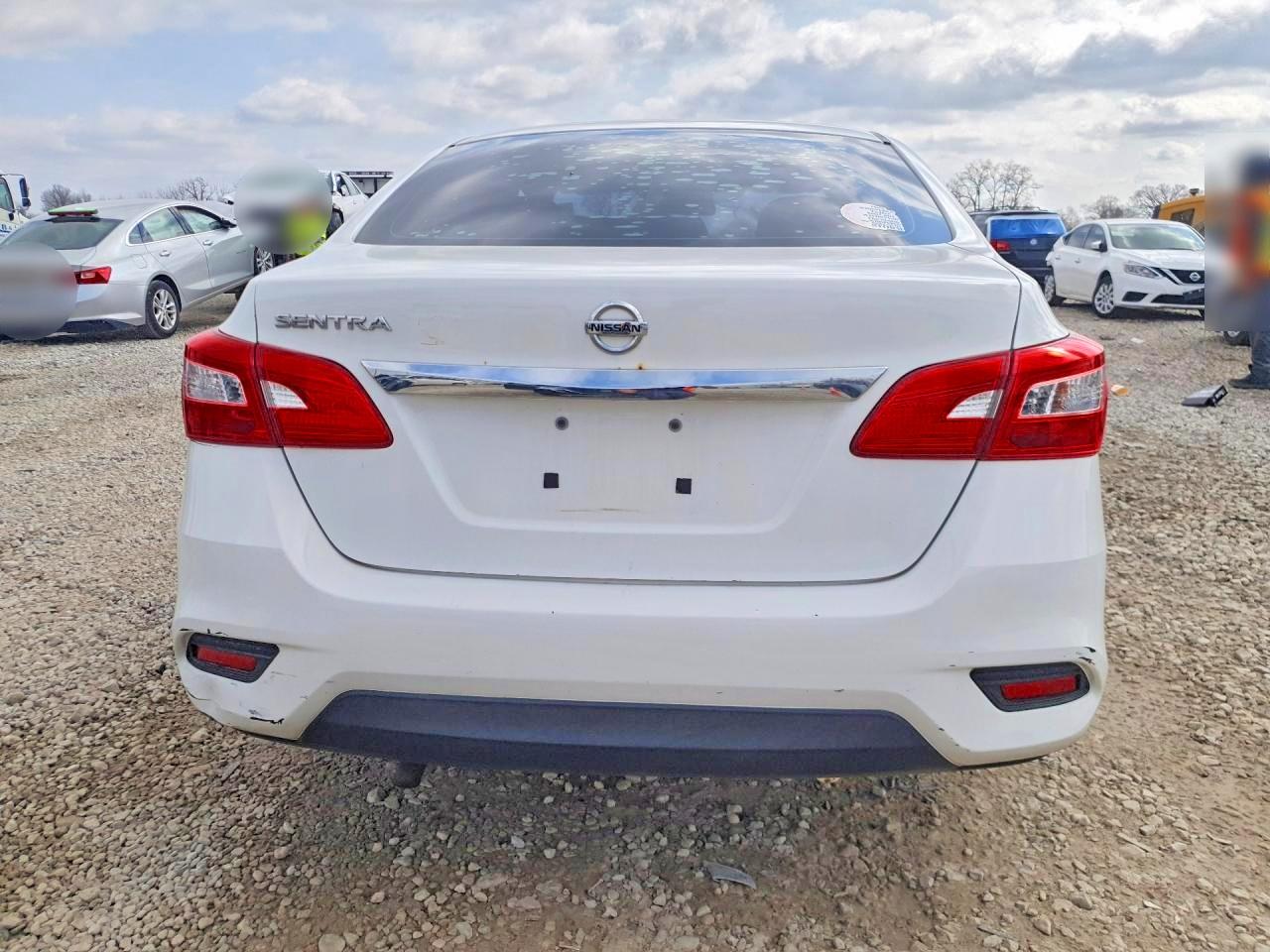 2017 NISSAN SENTRA S photo 6
