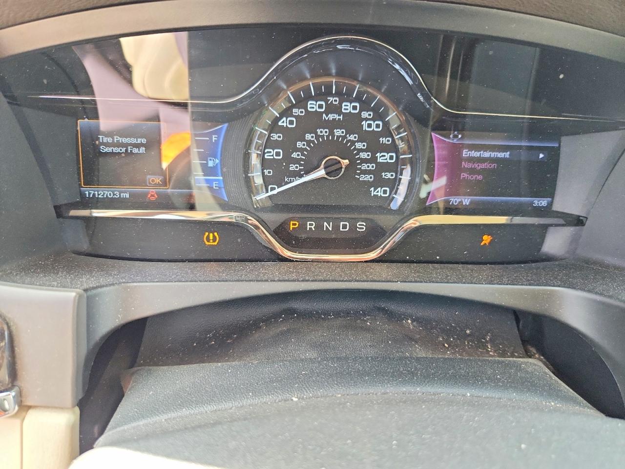 2014 LINCOLN MKS photo 17