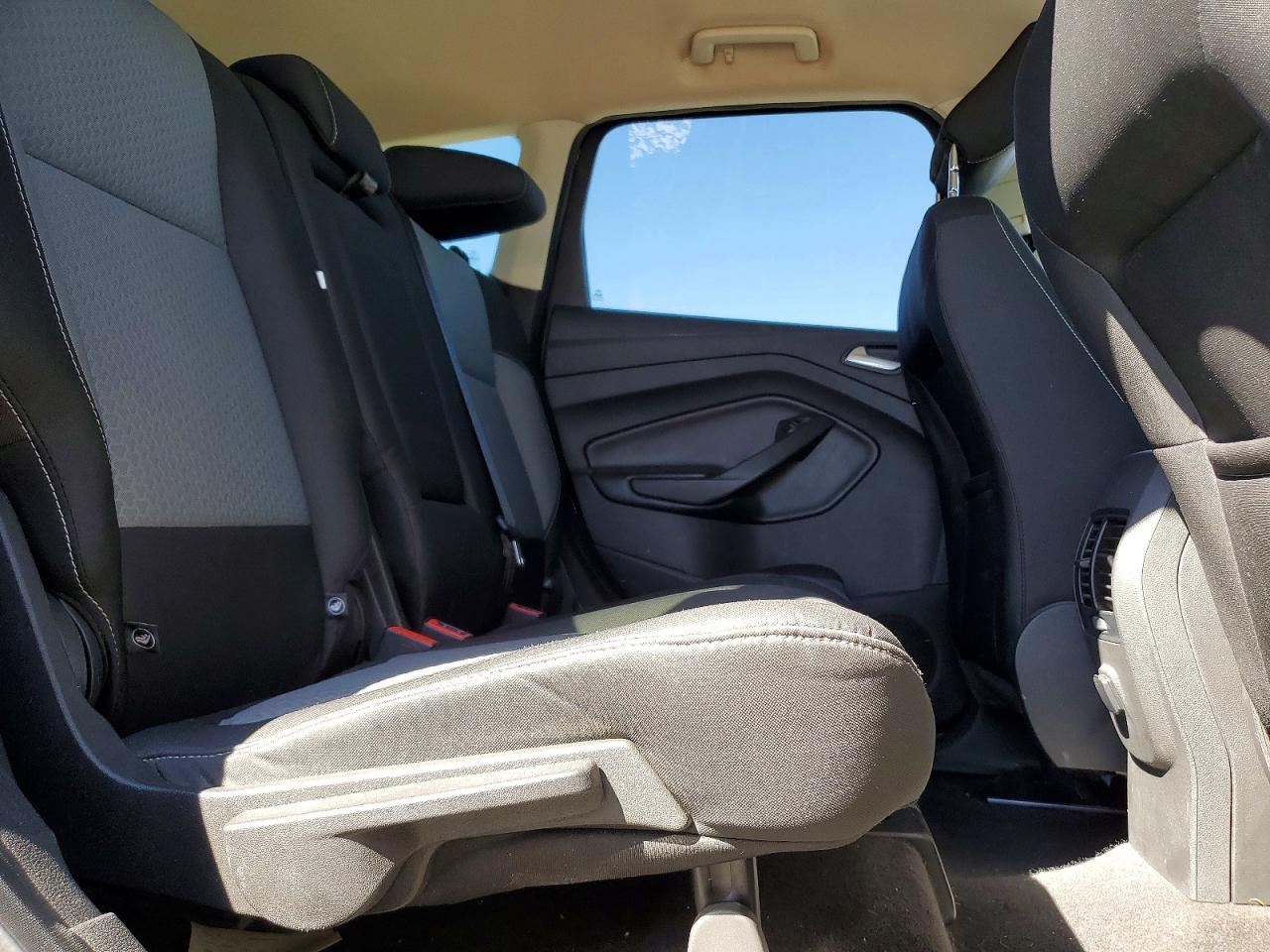 2019 FORD ESCAPE SE photo 11