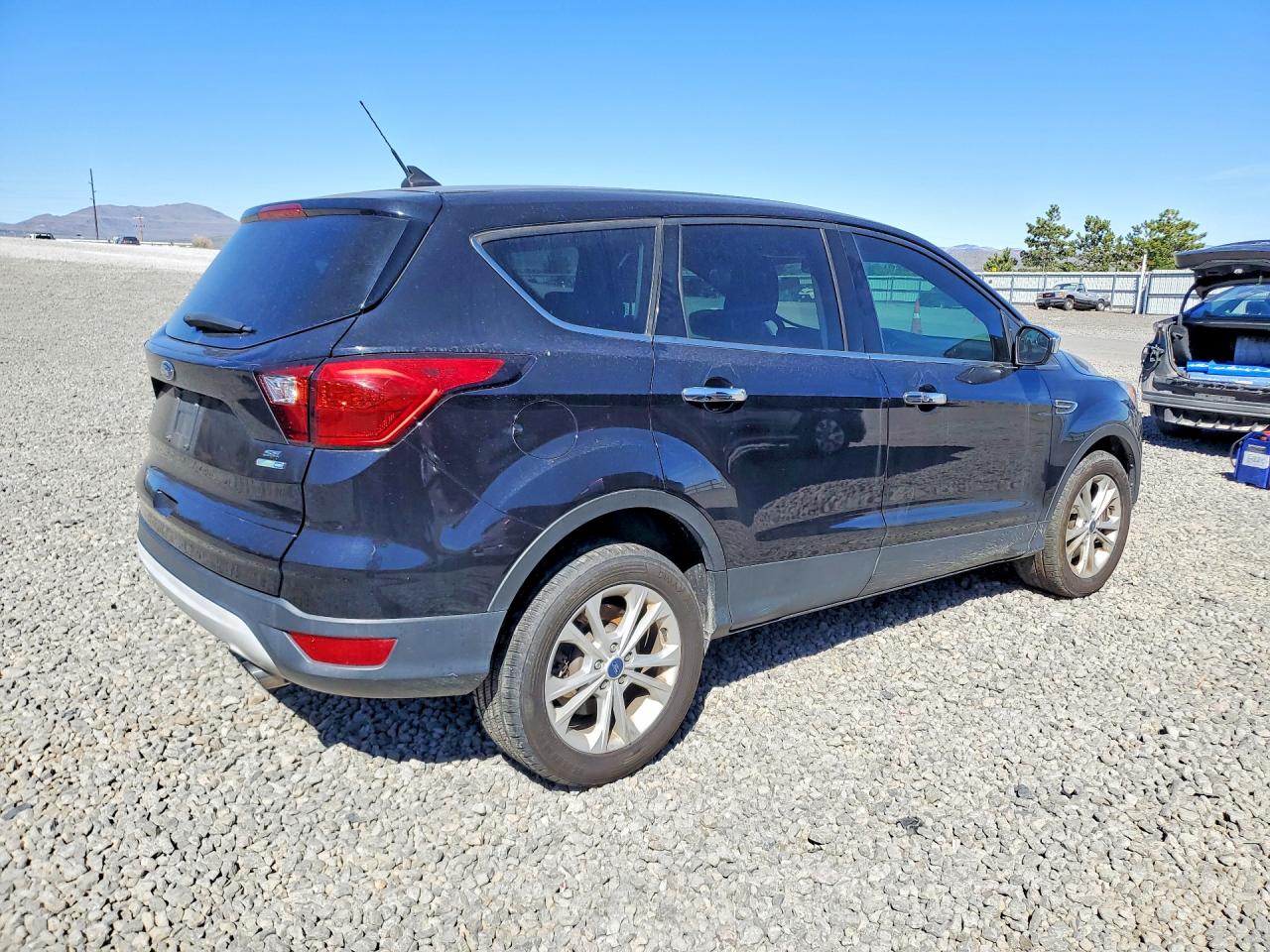 2019 FORD ESCAPE SE photo 3