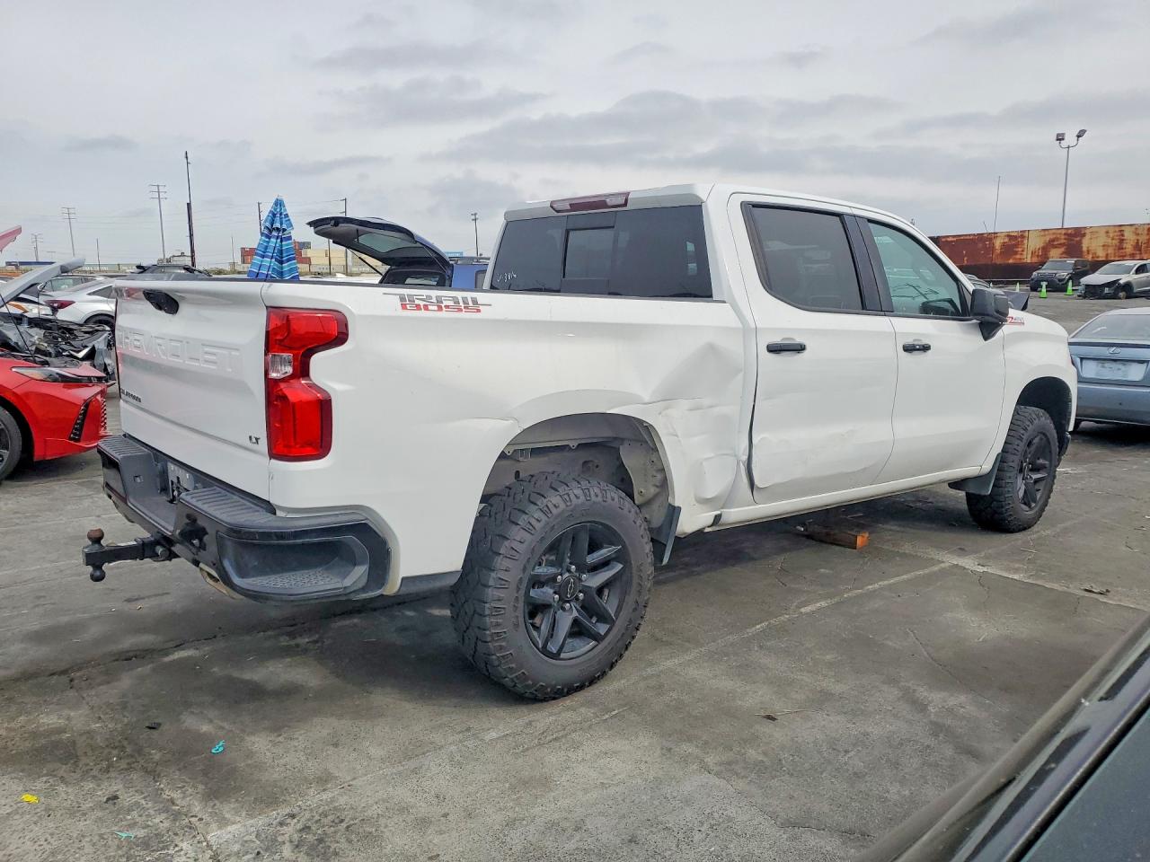 2021 CHEVROLET SILVERADO K1500 LT TRAIL BOSS photo 3