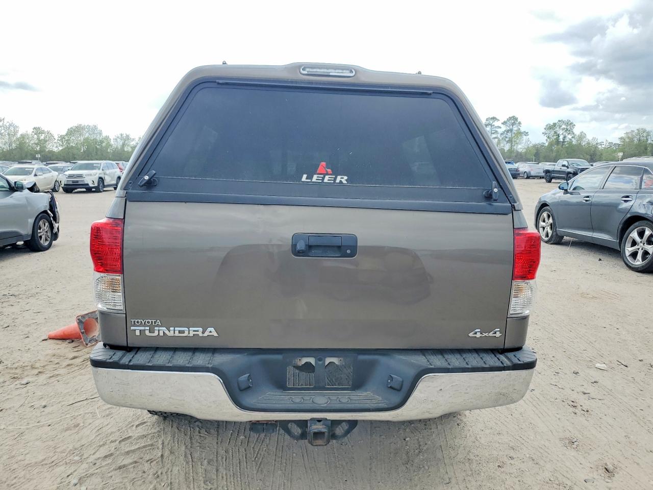 2010 TOYOTA TUNDRA GRADE photo 6