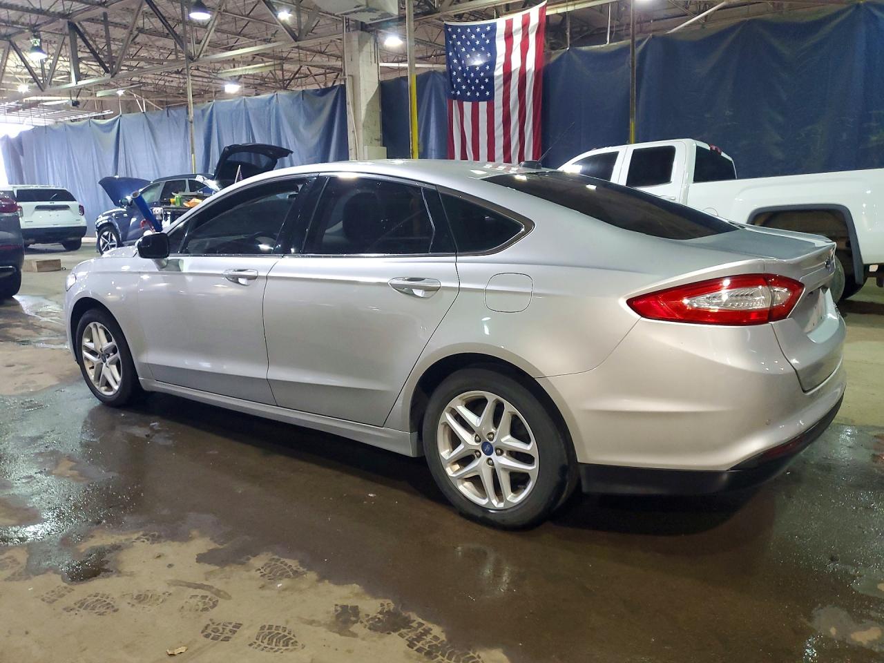 2013 FORD FUSION SE photo 2