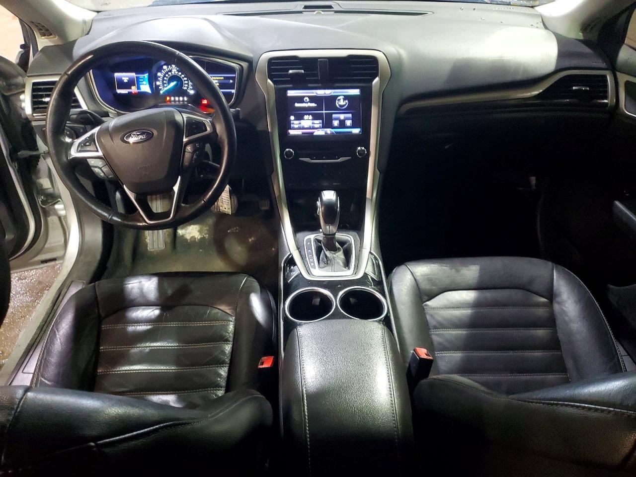 2013 FORD FUSION SE photo 8