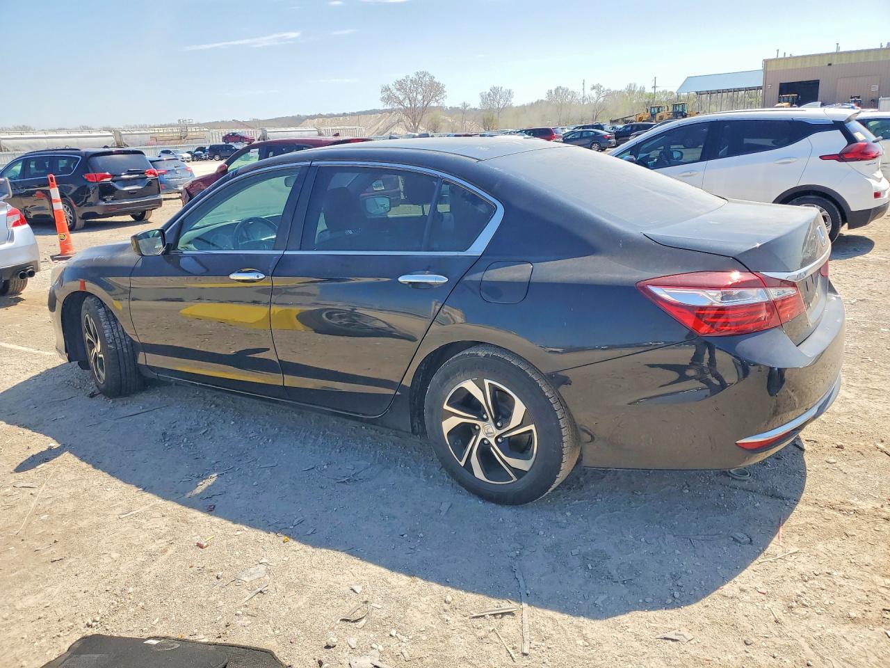 2016 HONDA ACCORD LX photo 3