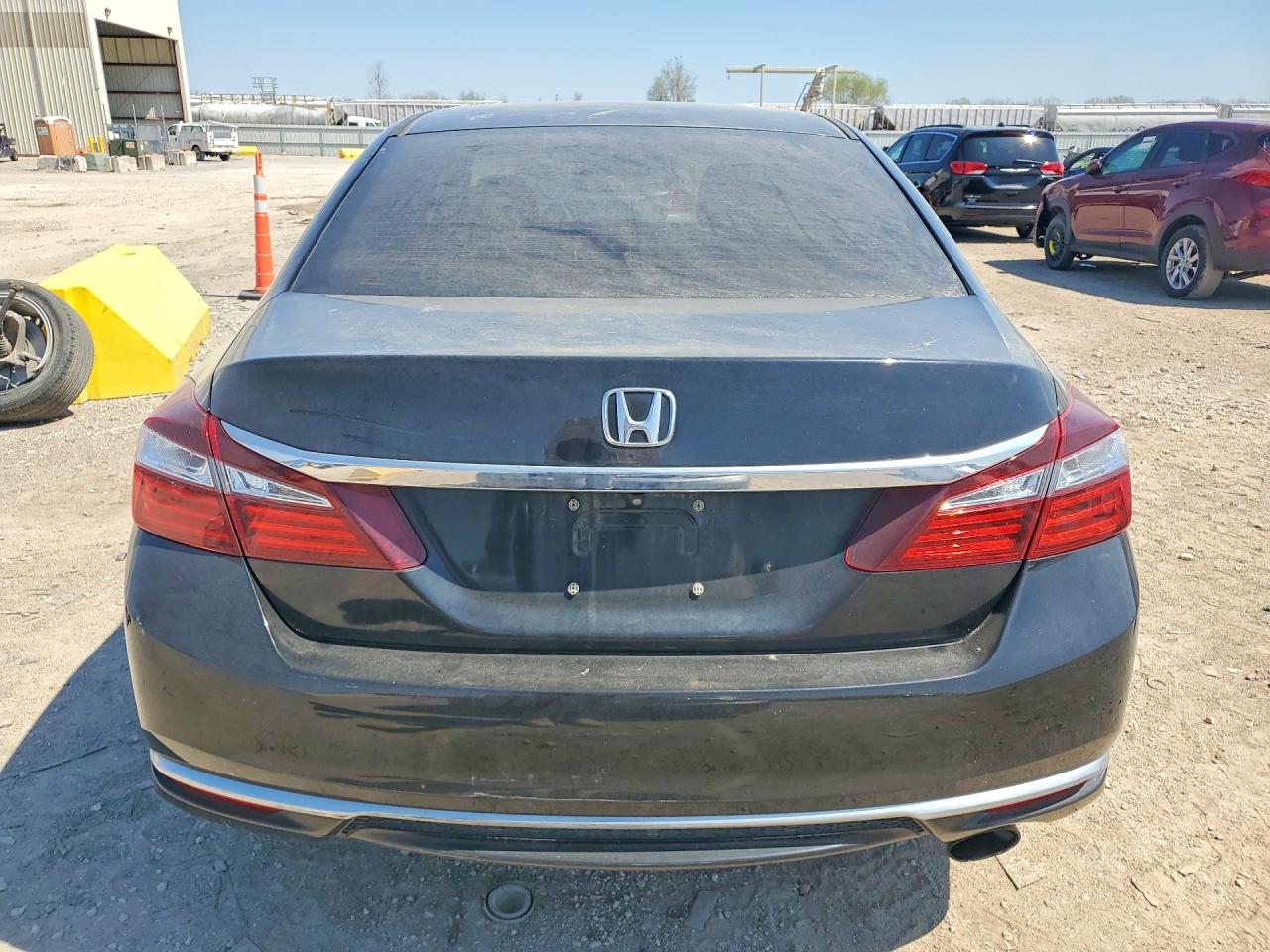 2016 HONDA ACCORD LX photo 11