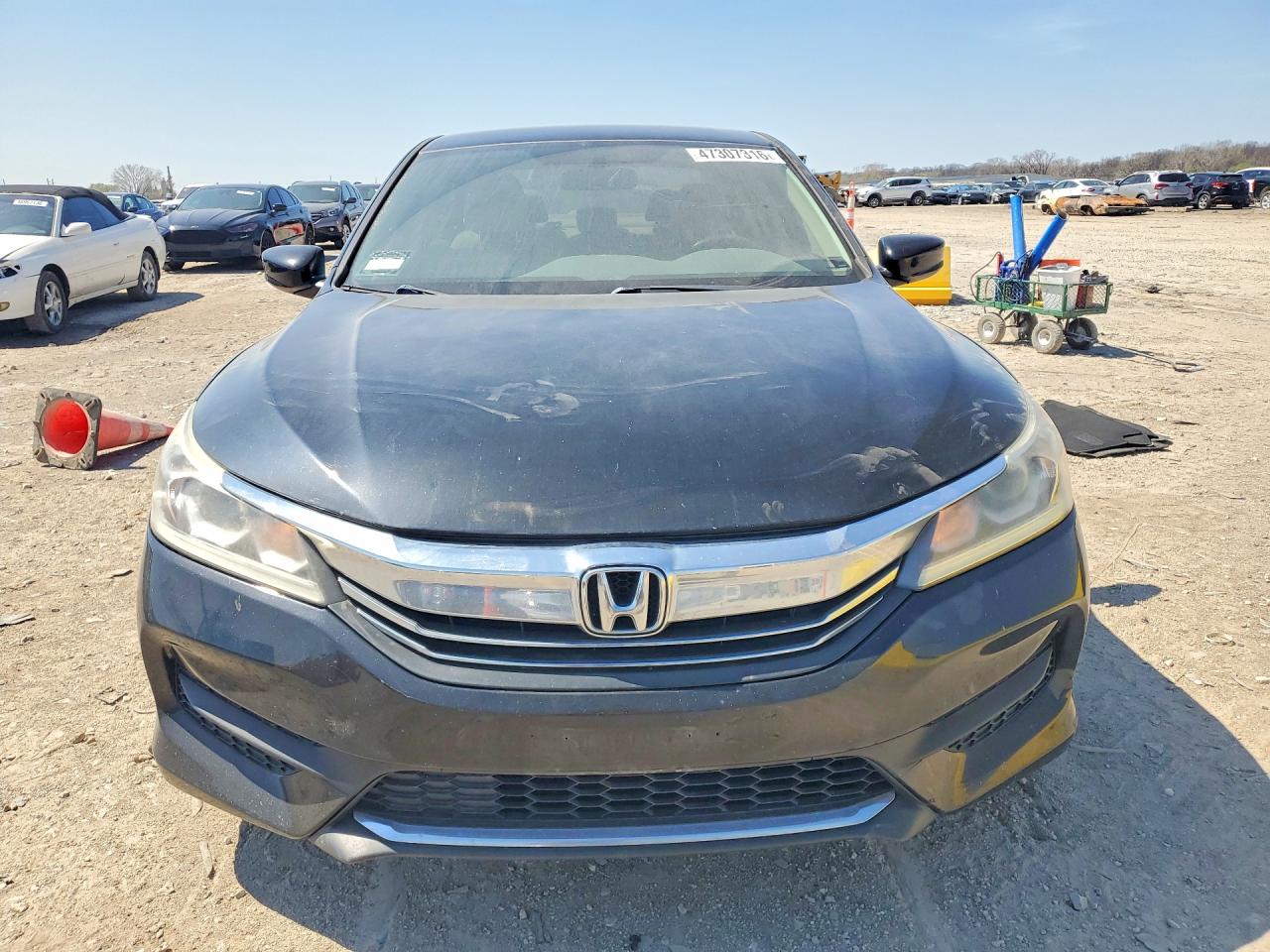 2016 HONDA ACCORD LX photo 9