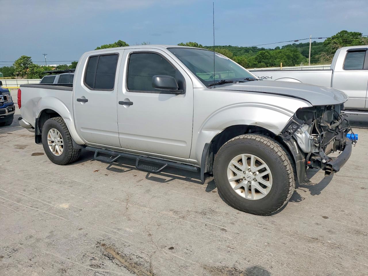 2019 NISSAN FRONTIER SV photo 7