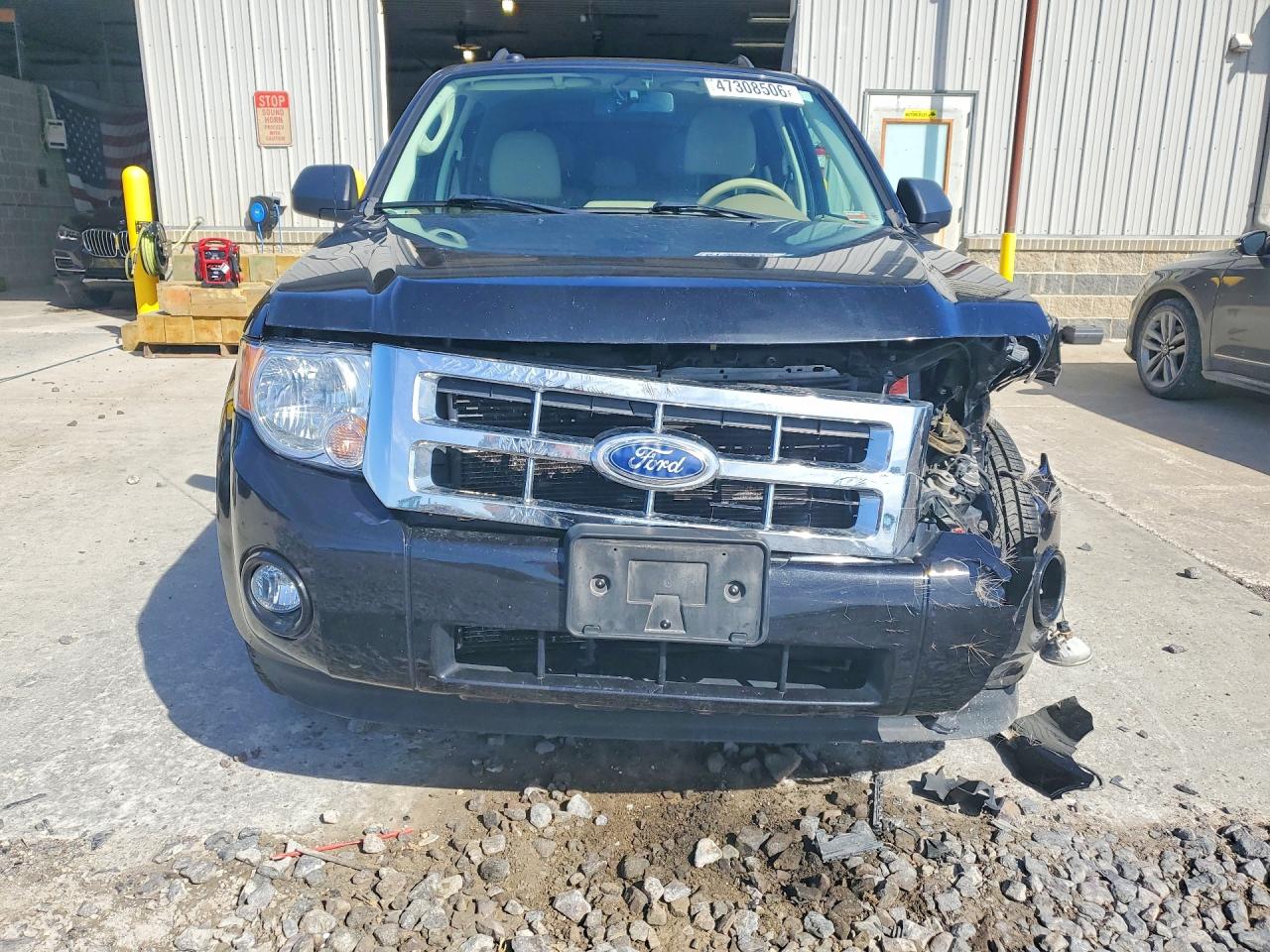 2011 FORD ESCAPE XLT photo 9