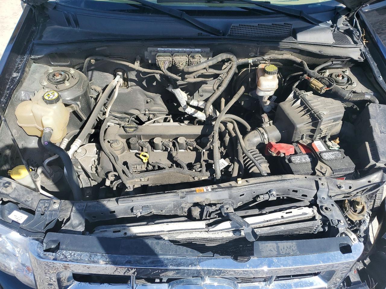 2011 FORD ESCAPE XLT photo 21