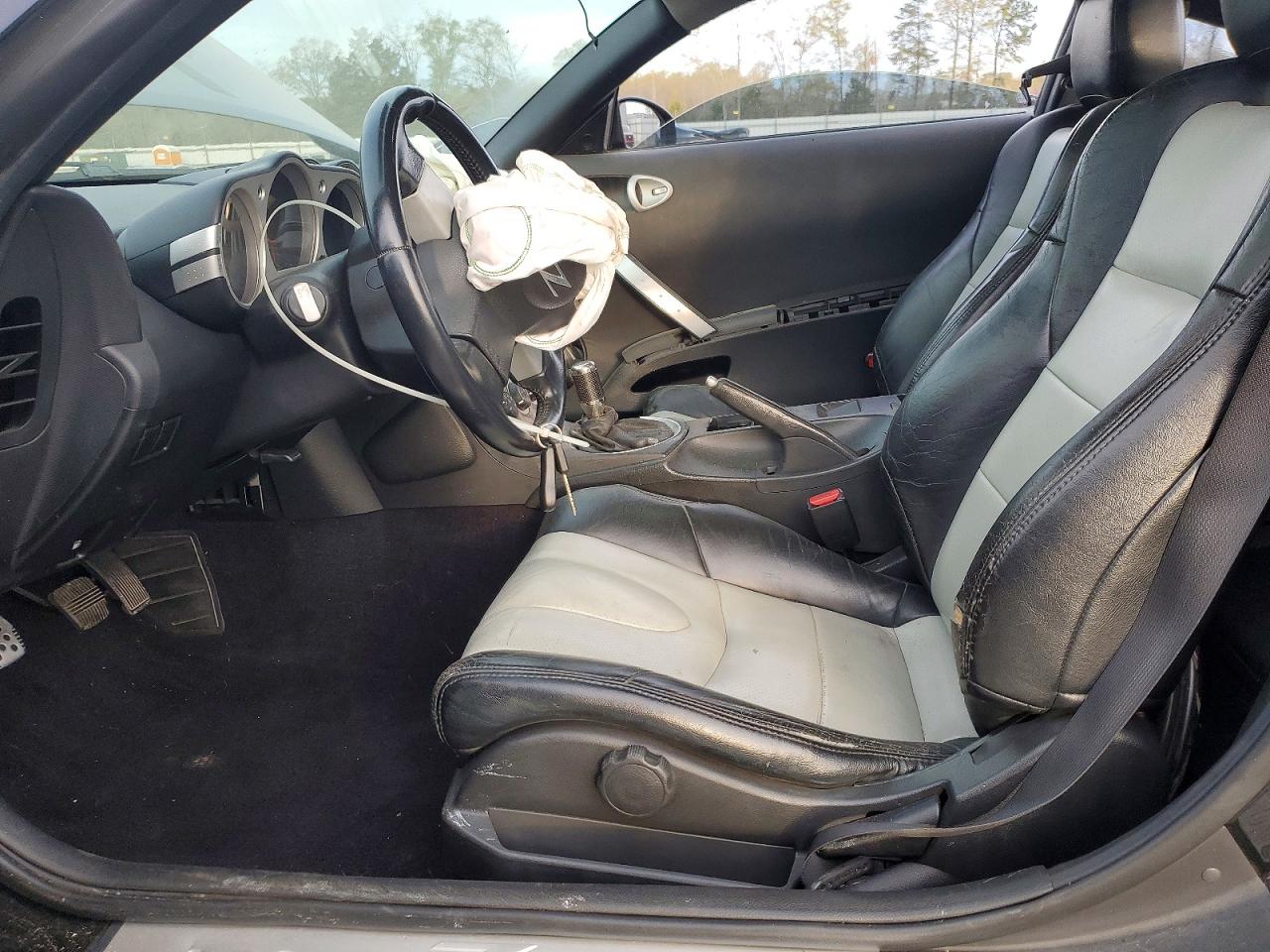 2004 NISSAN 350Z BASE photo 19
